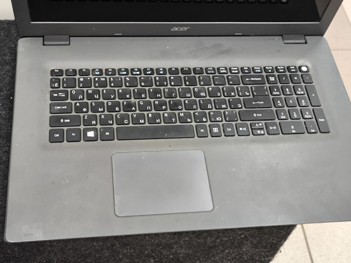 Ноутбук Acer; A6-7310, Radeon R4 series, 4 Гб, Нет, 500 Гб