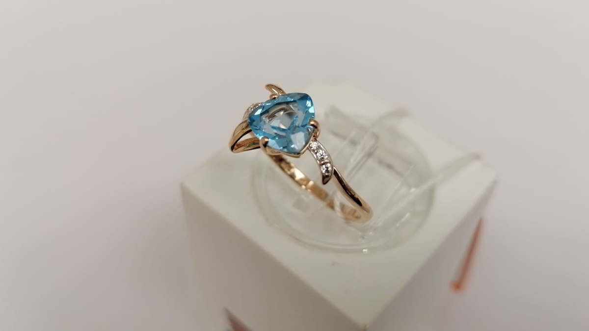 КОЛЬЦО С КАМНЯМИ (Au 585)