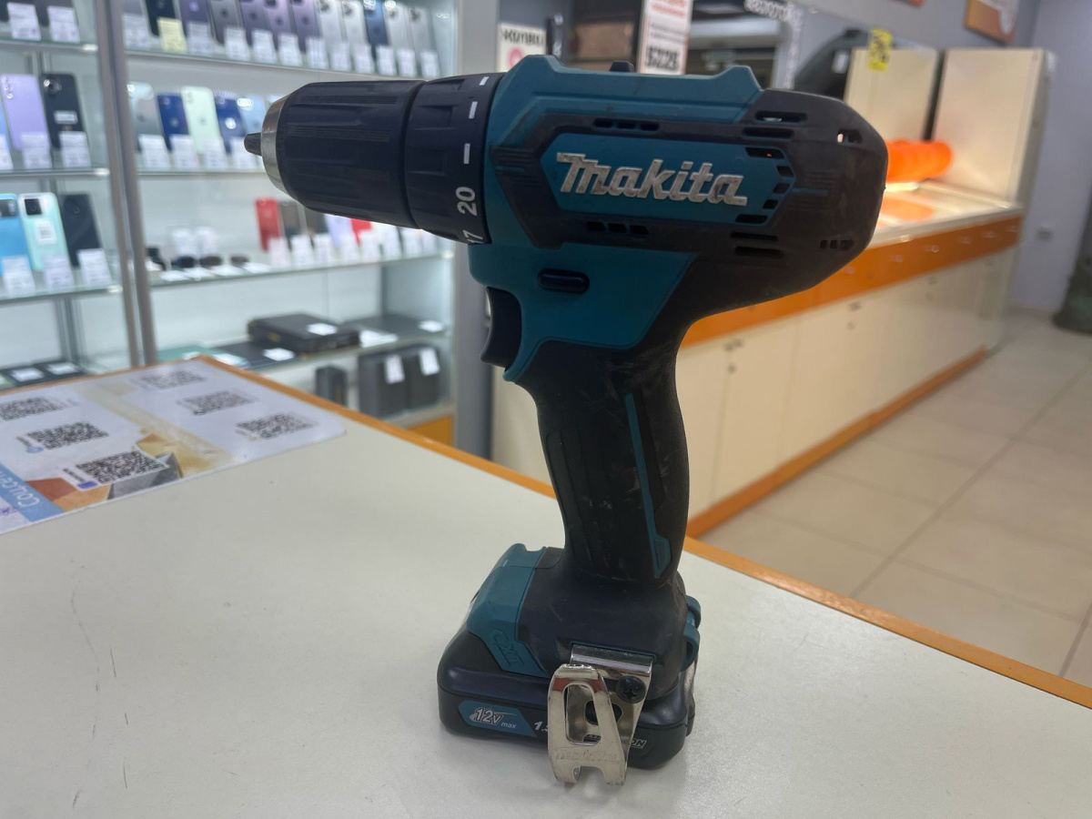 Шуруповерт Makita DF333D
