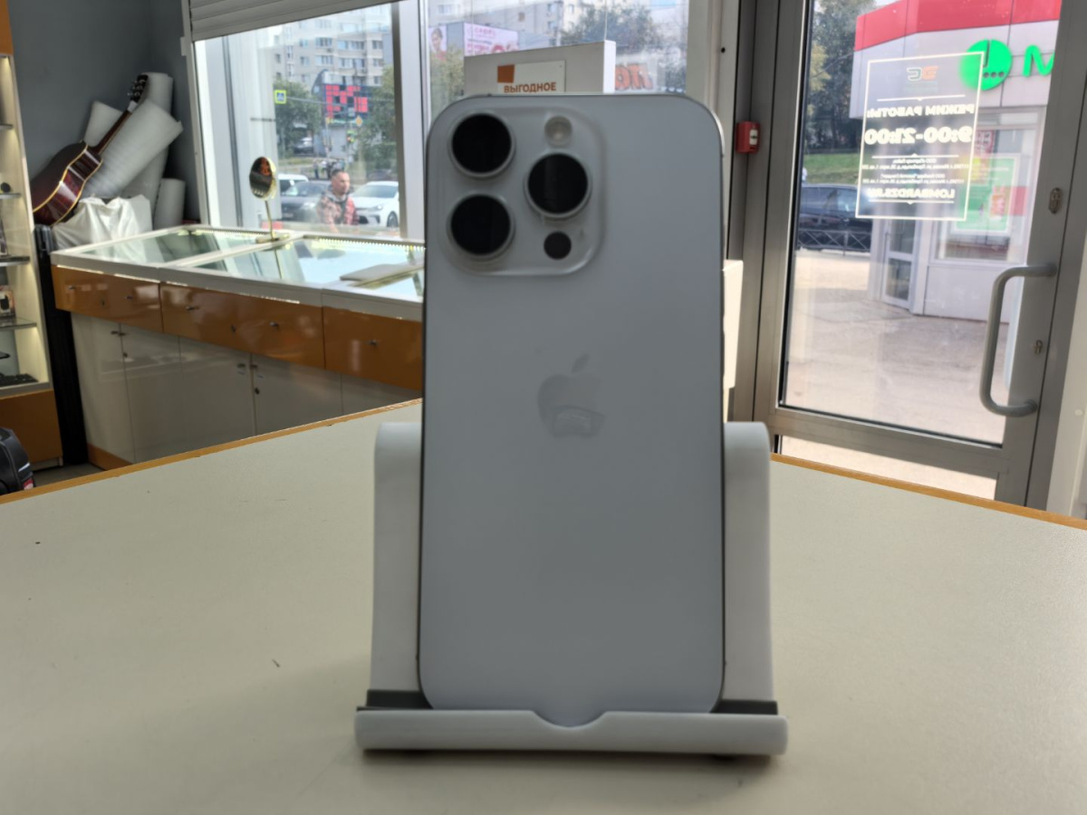 Смартфон Apple Iphone 16 Pro 128Gb