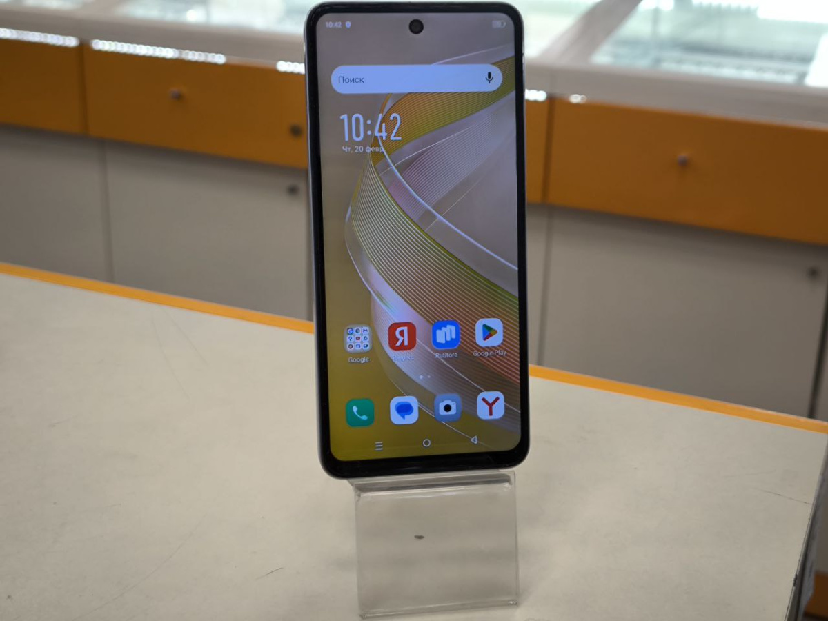 Смартфон Infinix Smart 8 4/128