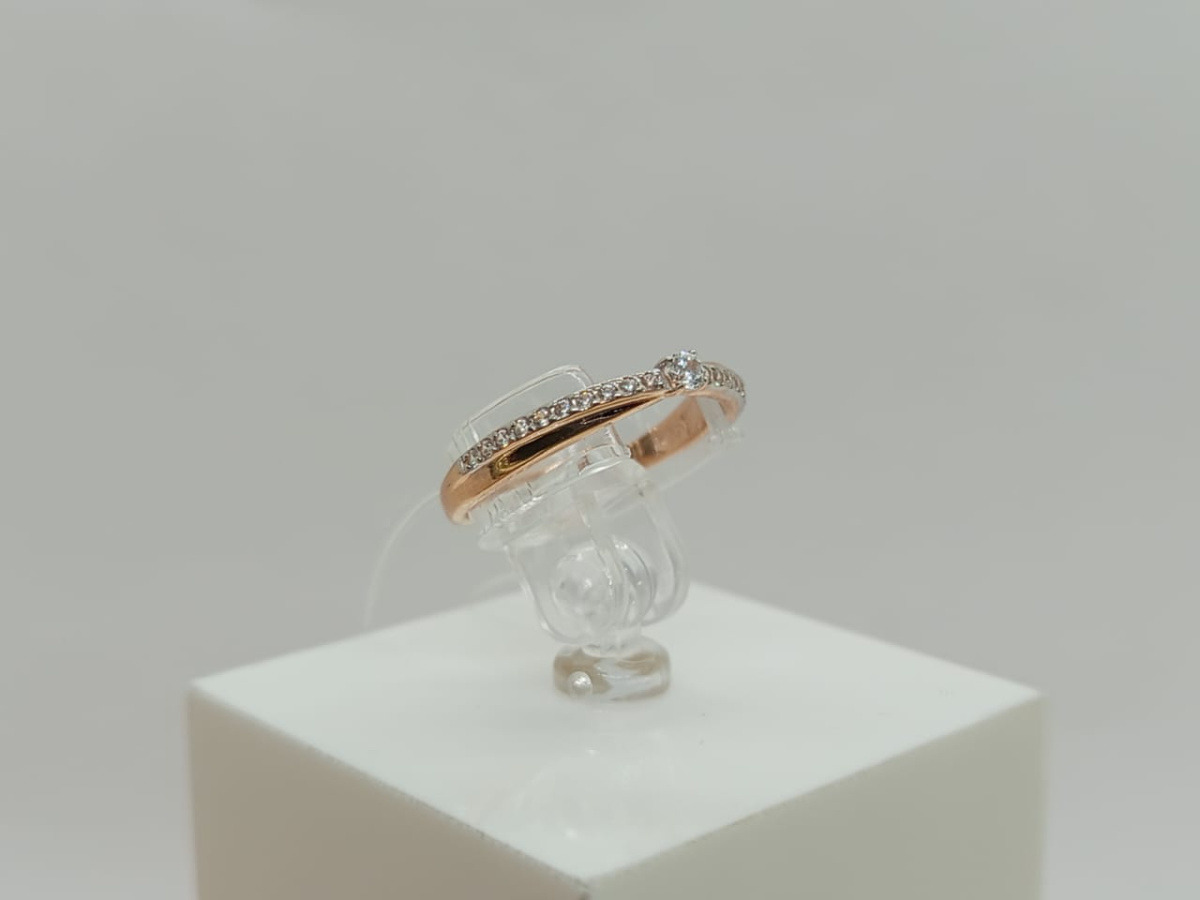 КОЛЬЦО С КАМНЯМИ (Au 585)