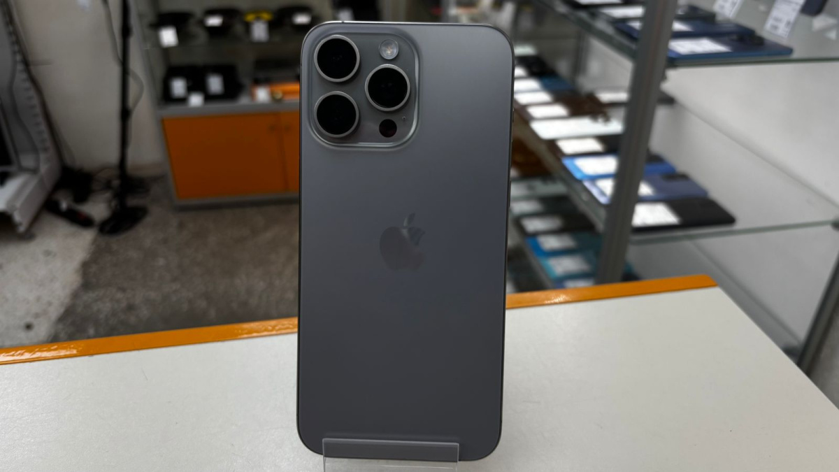 Смартфон Apple iPhone 15 Pro Max 256Gb