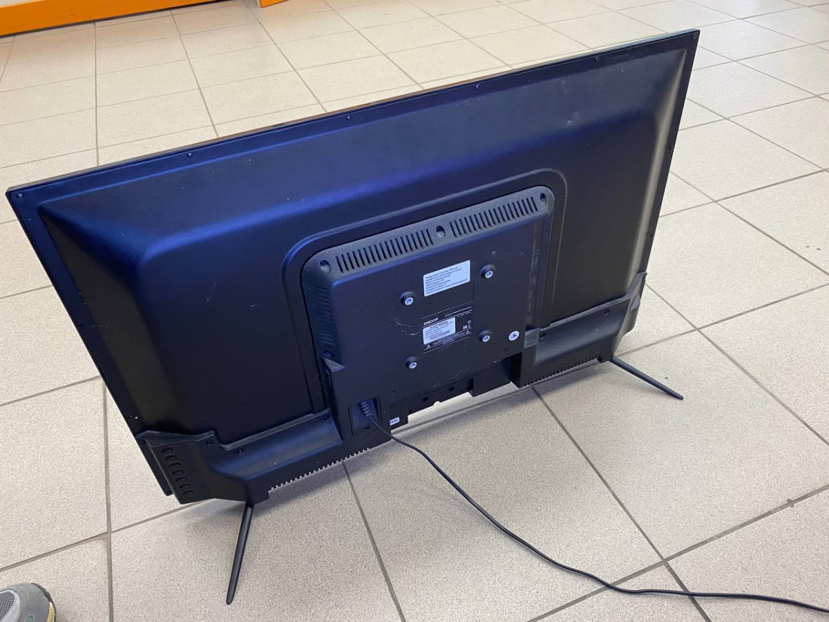 LED Телевизор Dexp H32F8000Q;