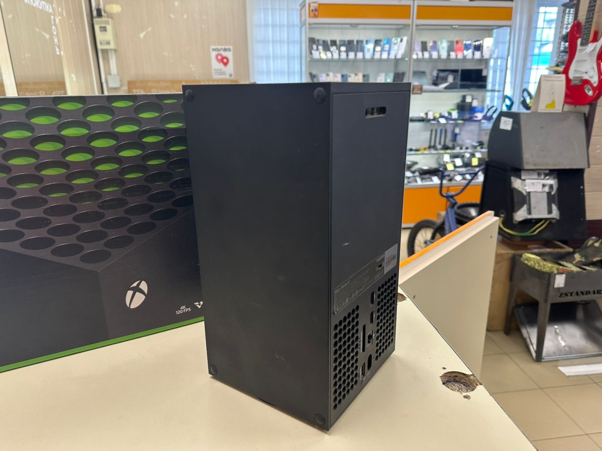 Игровая приставка Xbox Series X 1Tb