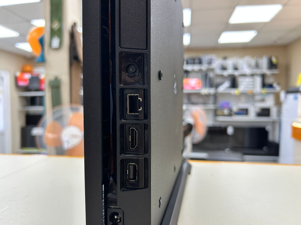 Игровая приставка PlayStation 4 Slim 1Tb Игровая приставка PlayStation 4 Slim 1Tb