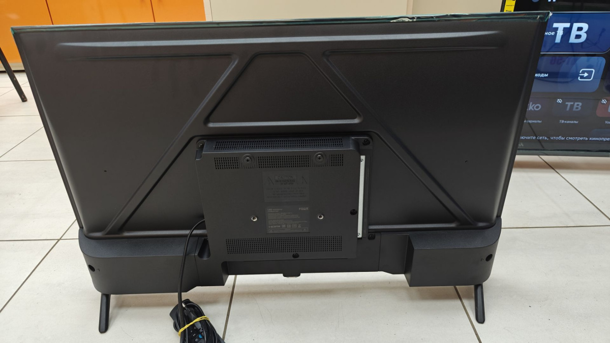 LED Телевизор RAZZ HH32HSY25F