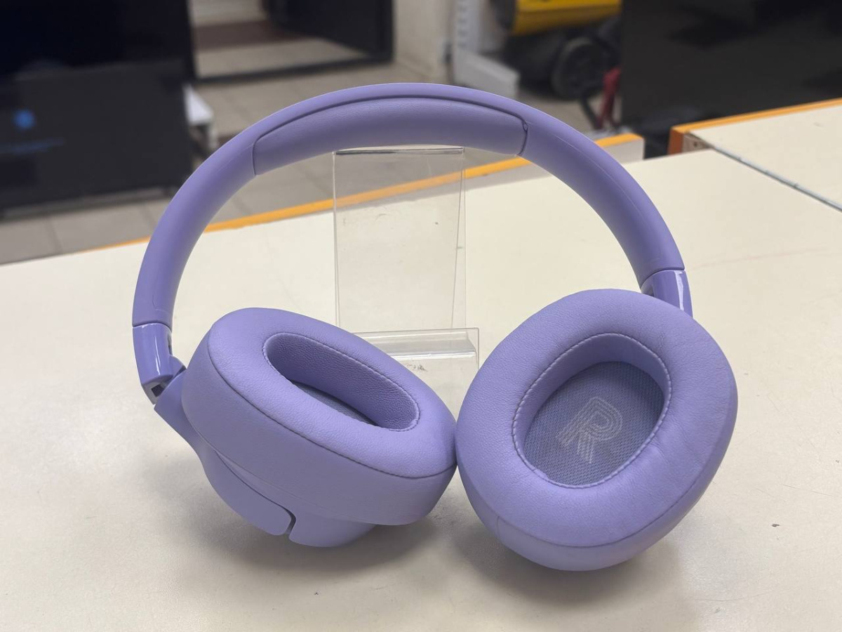 Наушники беспроводные JBL Tune 720BT;