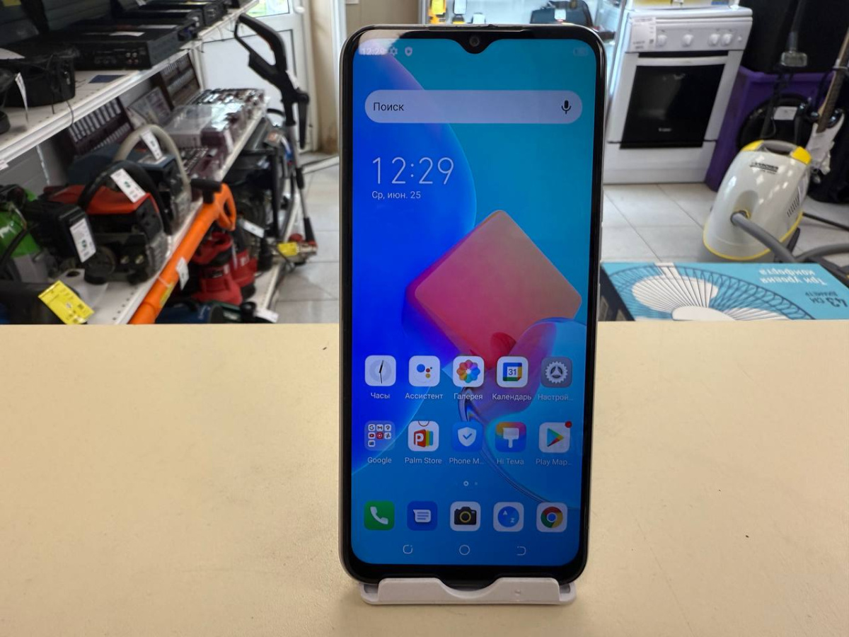 Смартфон Tecno Spark 8C 4/64