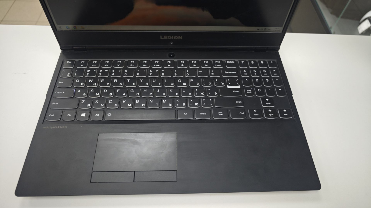 Ноутбук Lenovo; Core i7-8750H, Intel HD Graphics 630, 8 Гб, 240 Гб, 1 Tb
