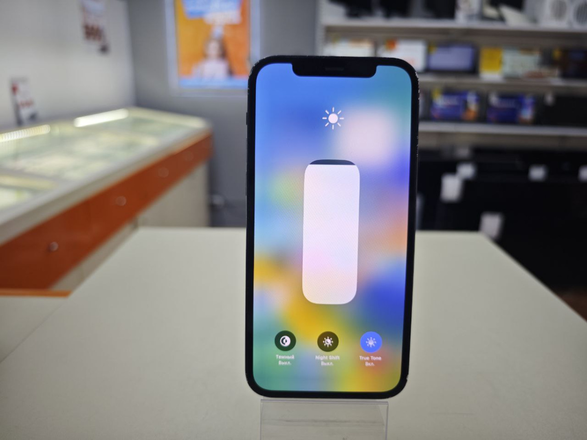 Смартфон Apple iPhone 12 64Gb