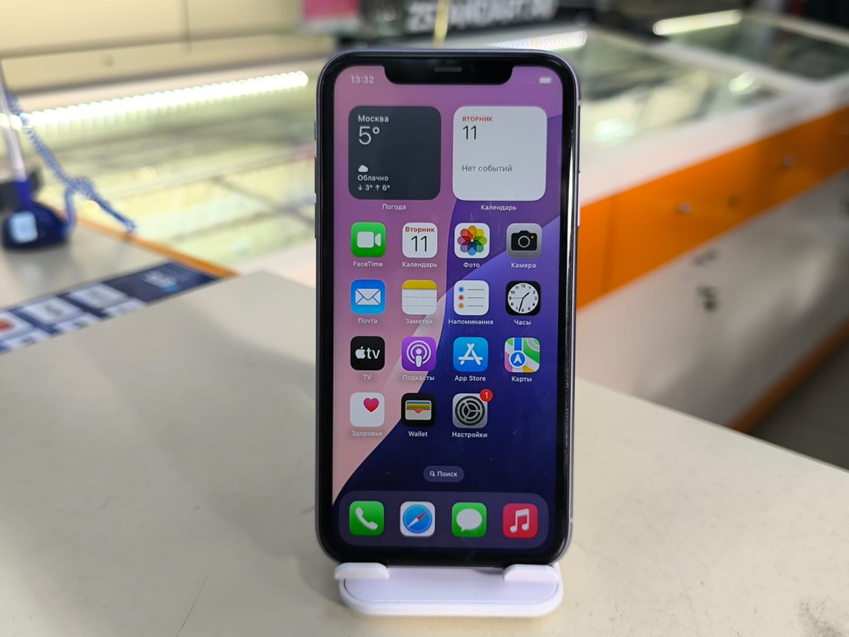 Смартфон Apple iPhone 11 64Gb