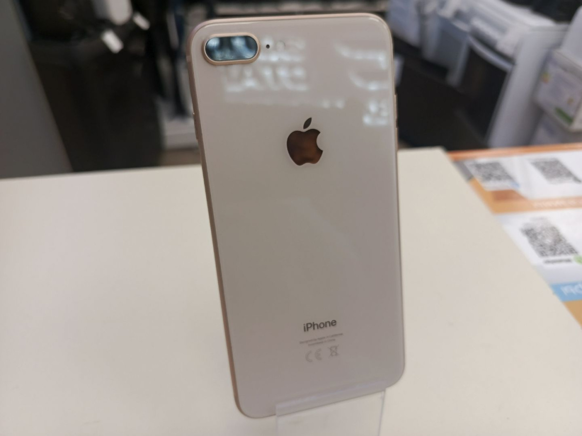 Смартфон Apple iPhone 8 Plus 64Gb