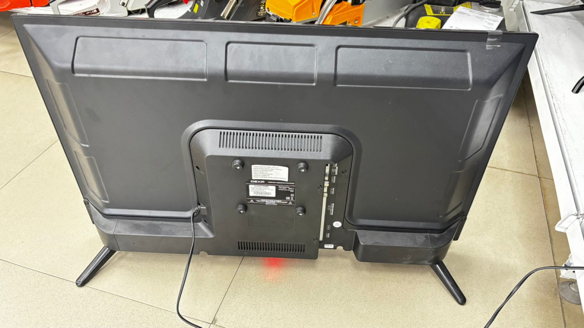 LED Телевизор Dexp 32H8001C