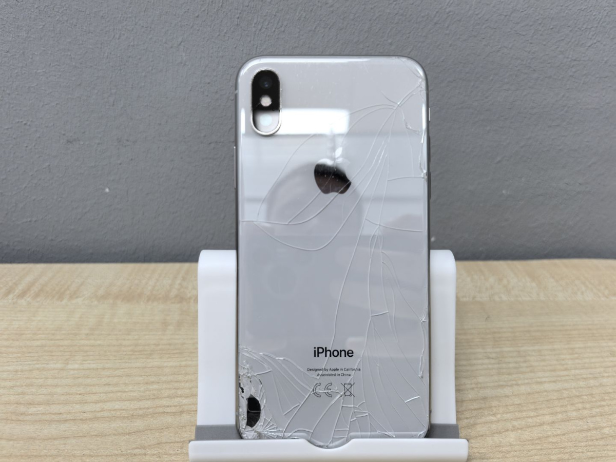 Смартфон Apple iPhone X 256Gb