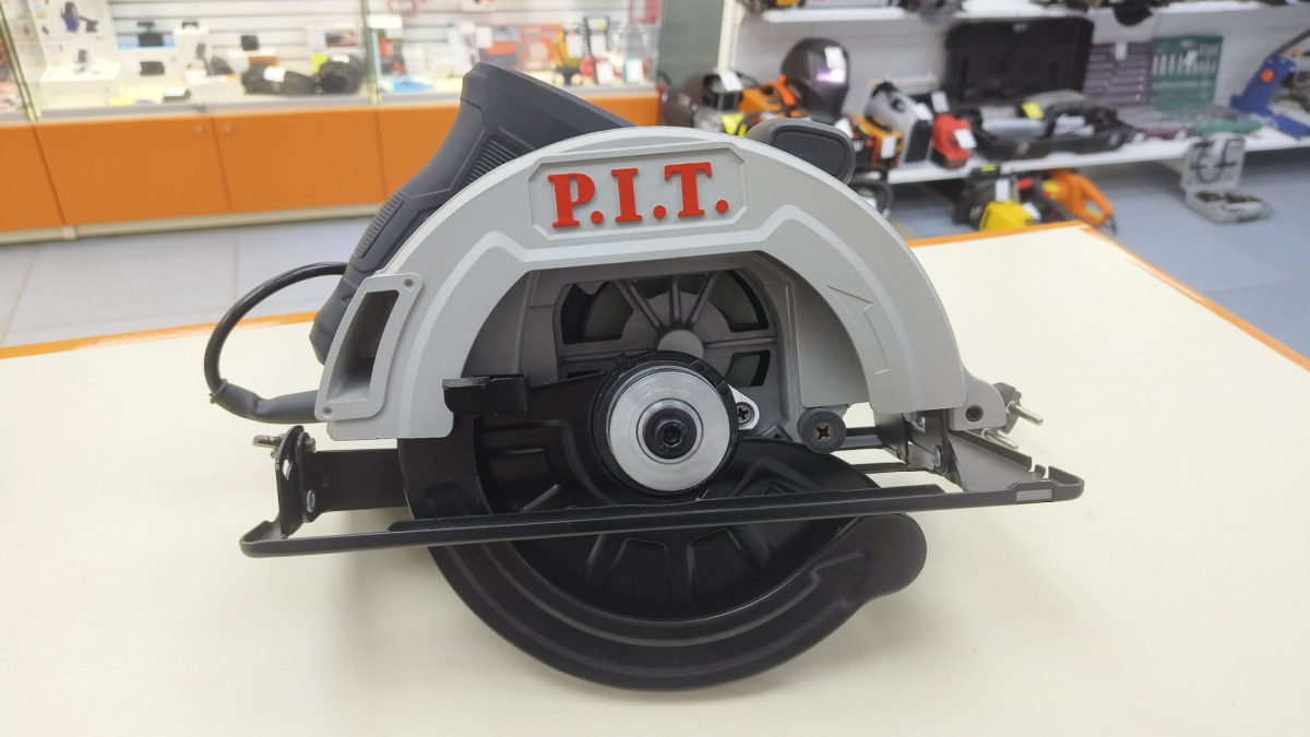 Дисковая пила P.I.T. PKS185-C4