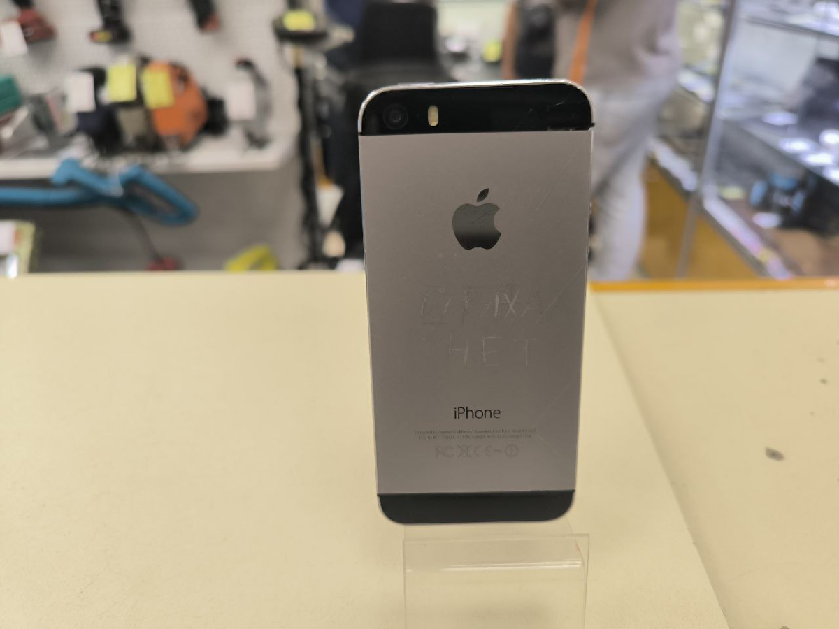 Смартфон Apple iPhone 5S 16Gb