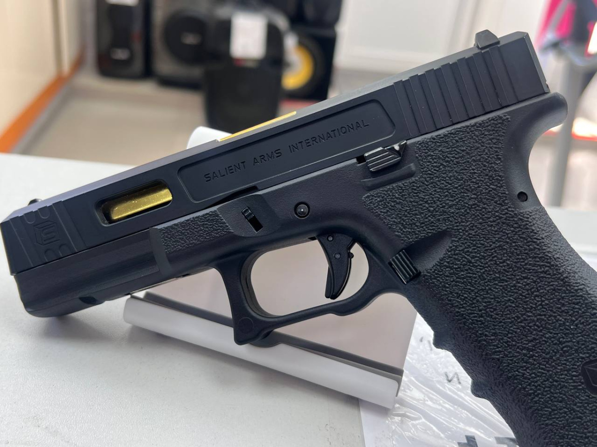 Пистолет пневматический Glock 17
