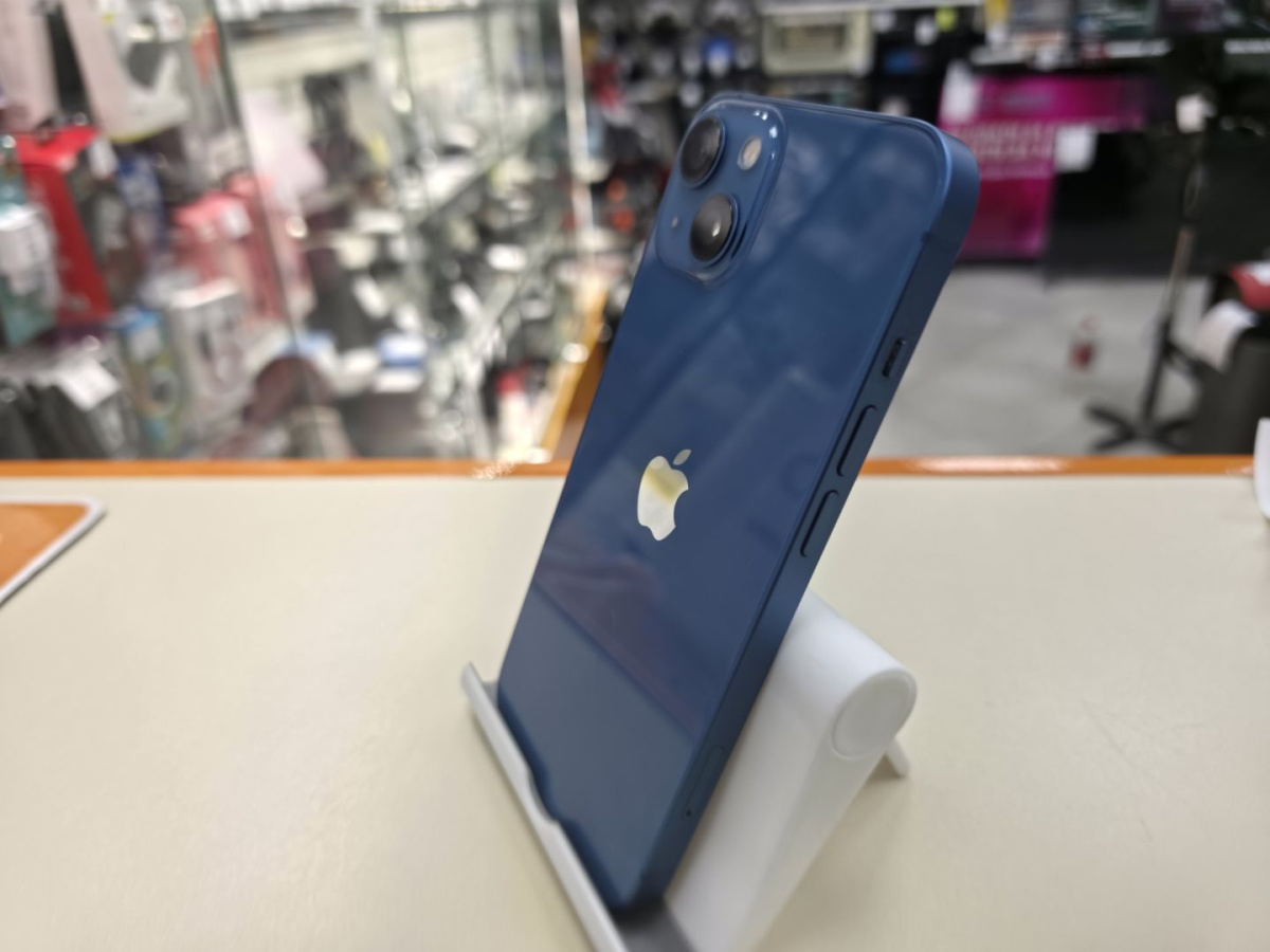 Смартфон Apple iPhone 13 128Gb