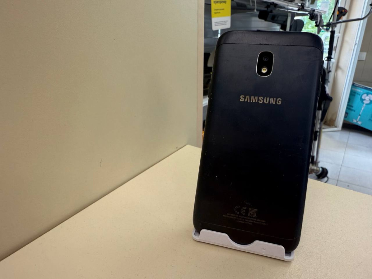 Смартфон Samsung Galaxy J3 2017 2/16