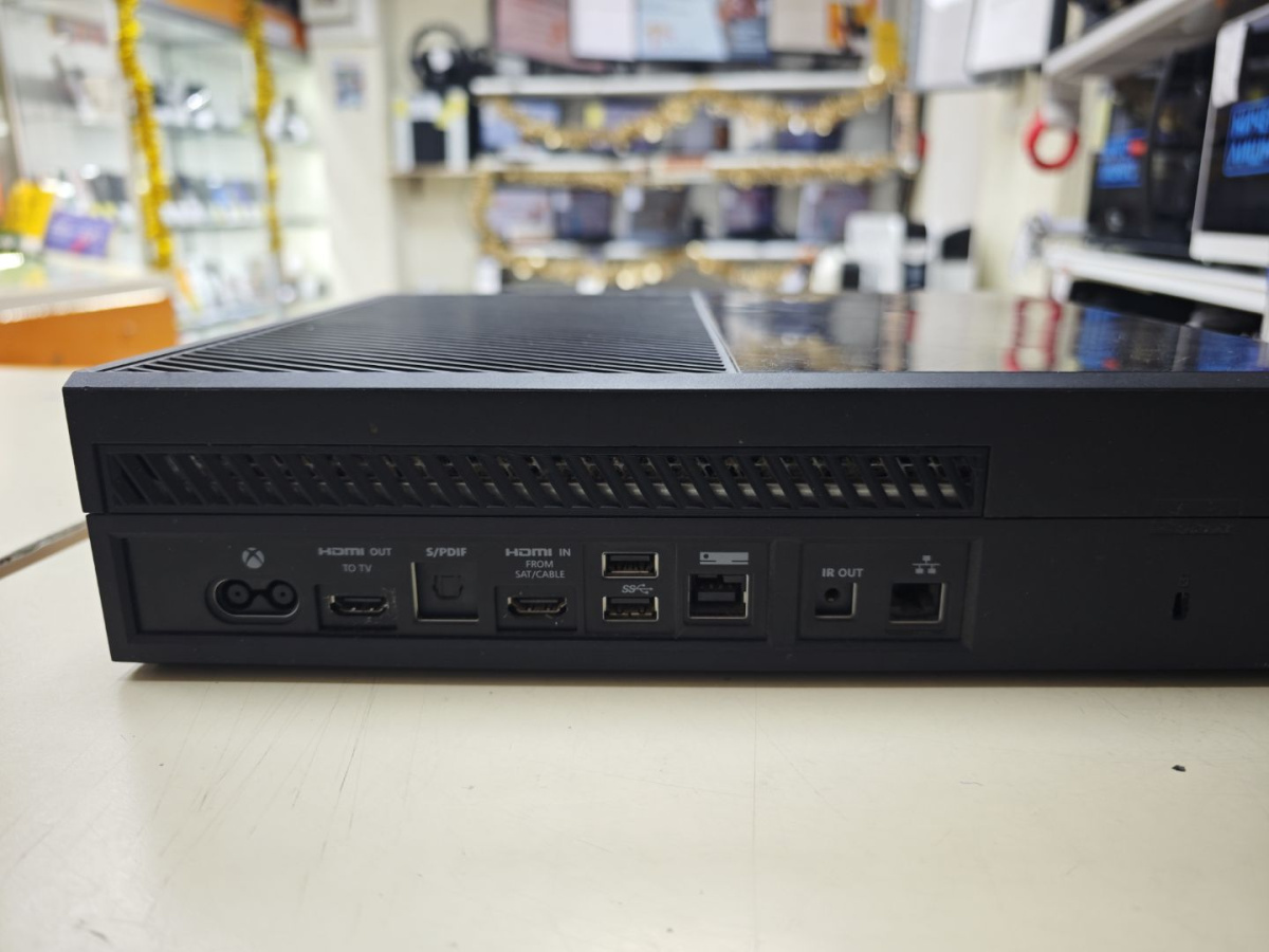 Игровая приставка Xbox One 500Gb