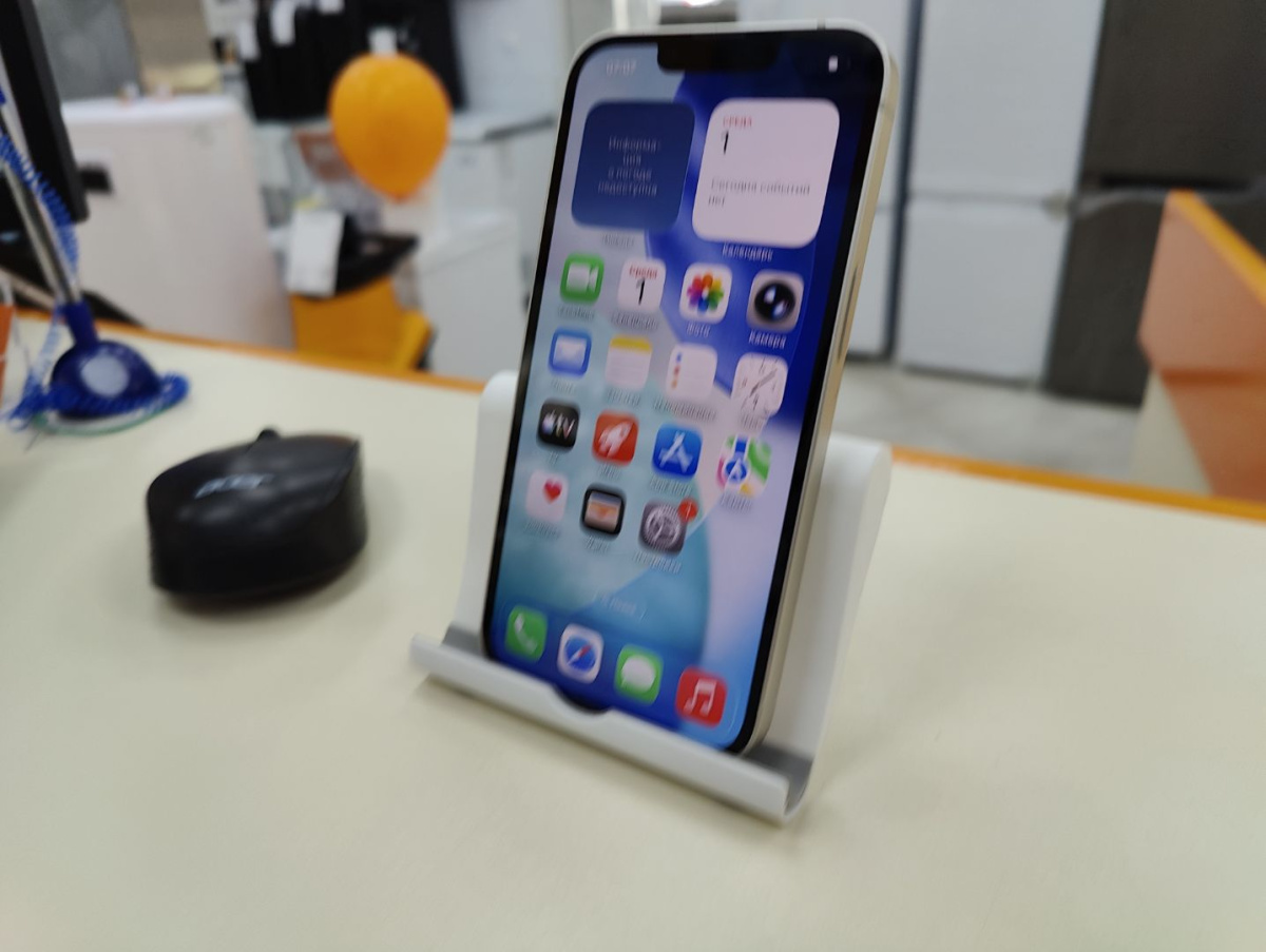 Смартфон Apple iPhone 13 256Gb