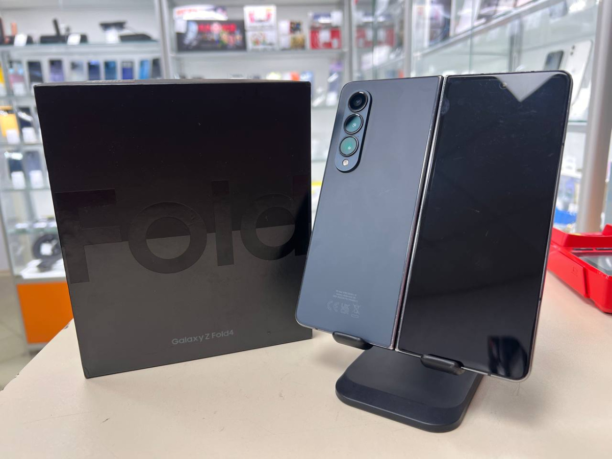 Смартфон Samsung Galaxy Z-Fold 4 12/256