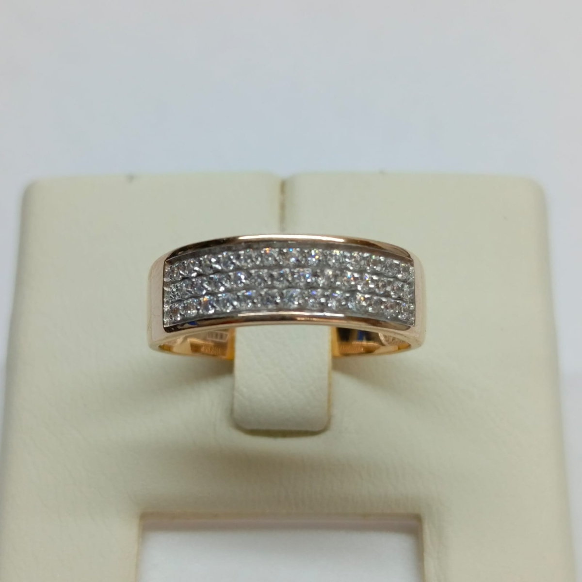 КОЛЬЦО С КАМНЯМИ (Au 585)