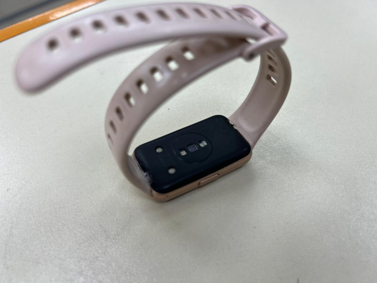 Фитнес-браслет Huawei Band 7