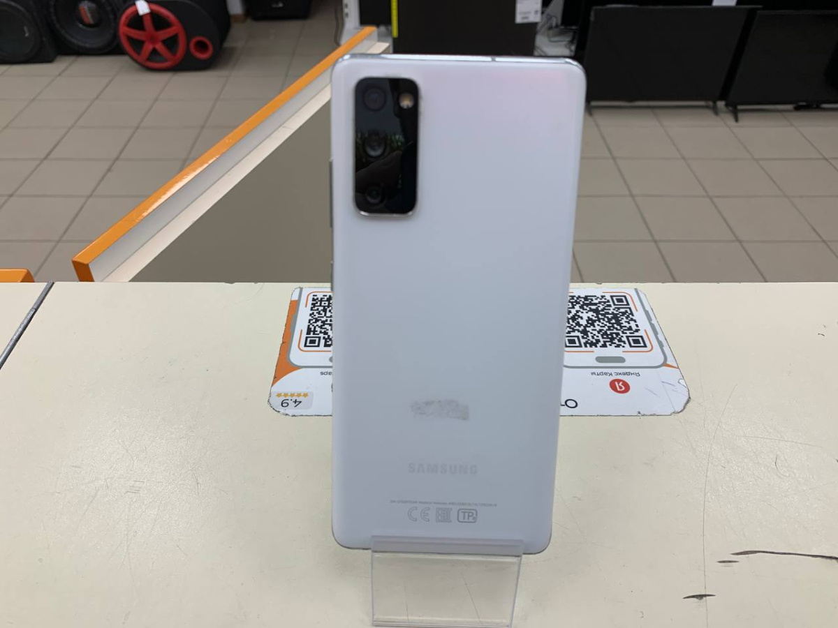 Смартфон Samsung Galaxy S20 FE 6/128