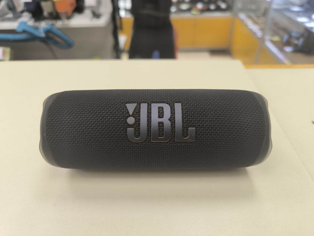Портативная акустика JBL Flip 6;