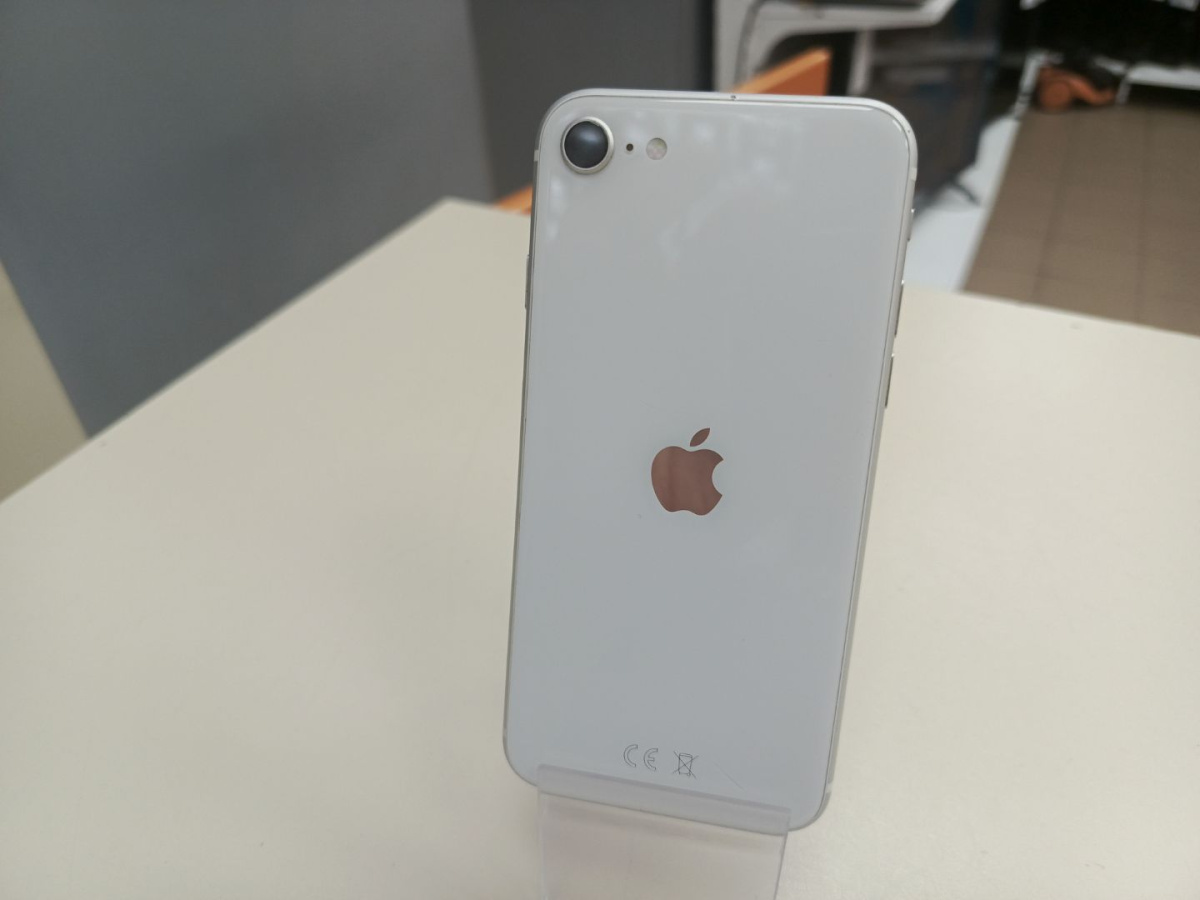 Смартфон Apple Iphone SE 2022 64GB