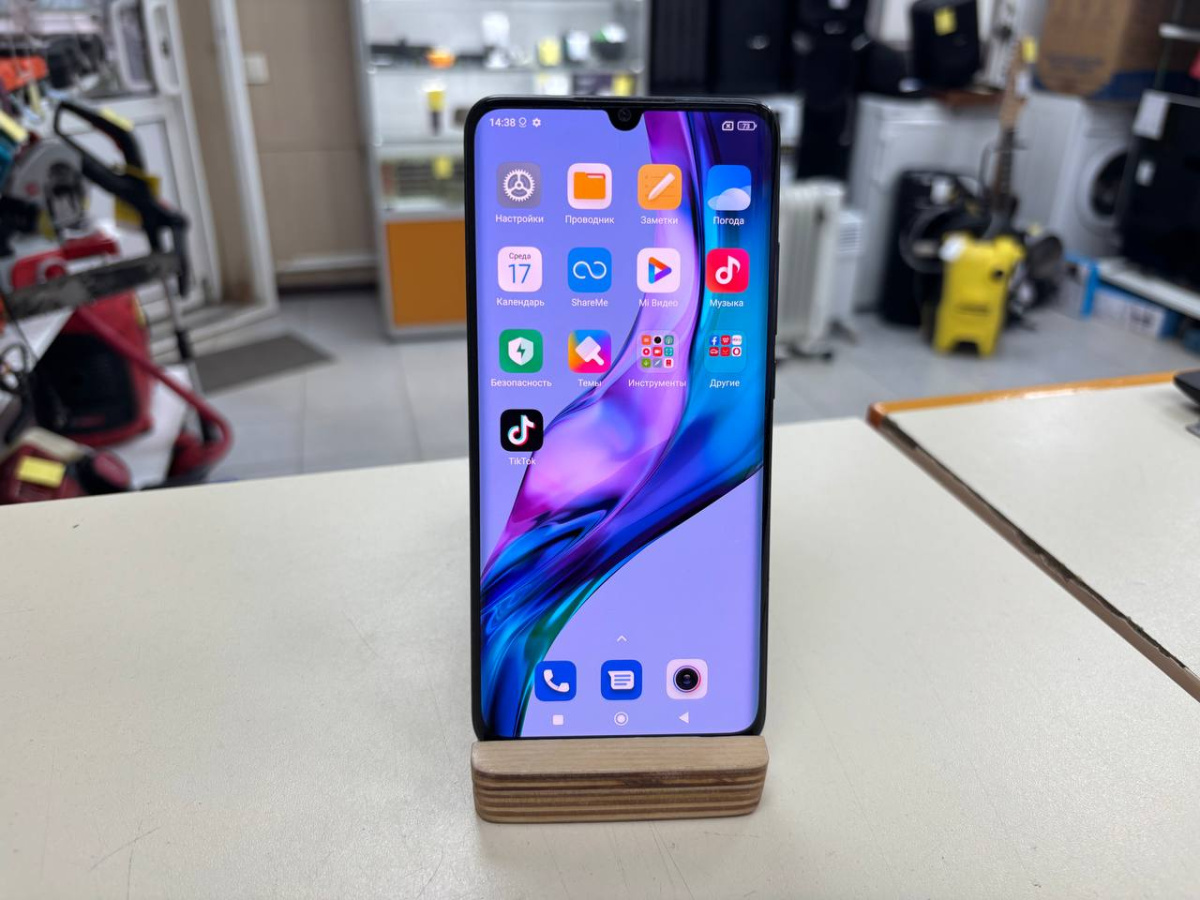 Смартфон Xiaomi Mi Note 10 Lite 6/128