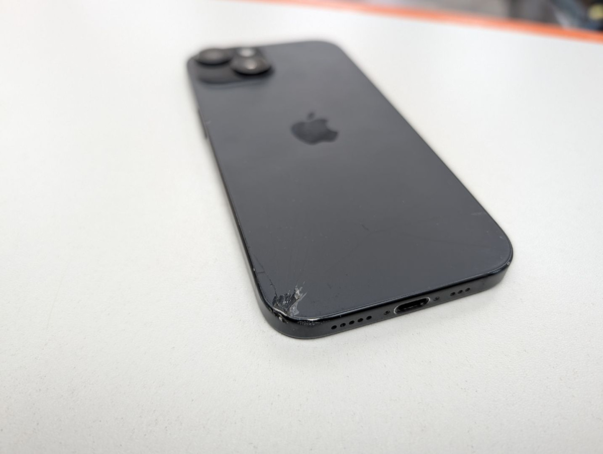 Смартфон Apple Iphone 15 128Gb