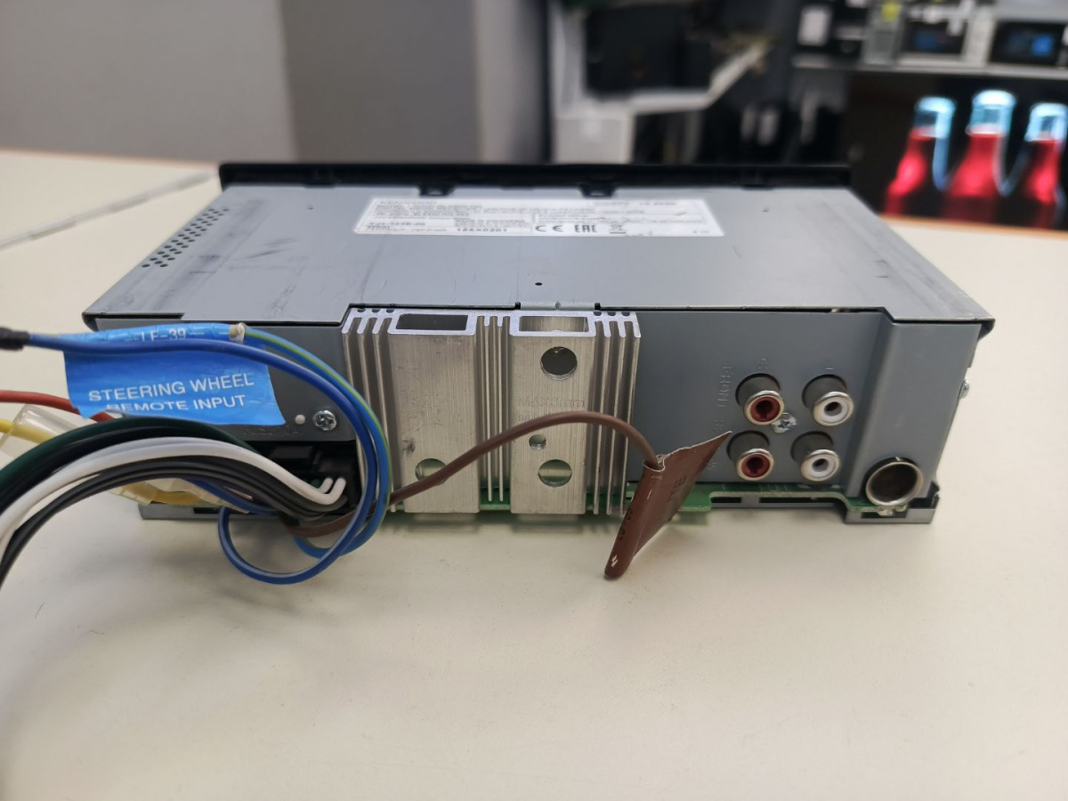 Автомагнитола Kenwood KMM-125