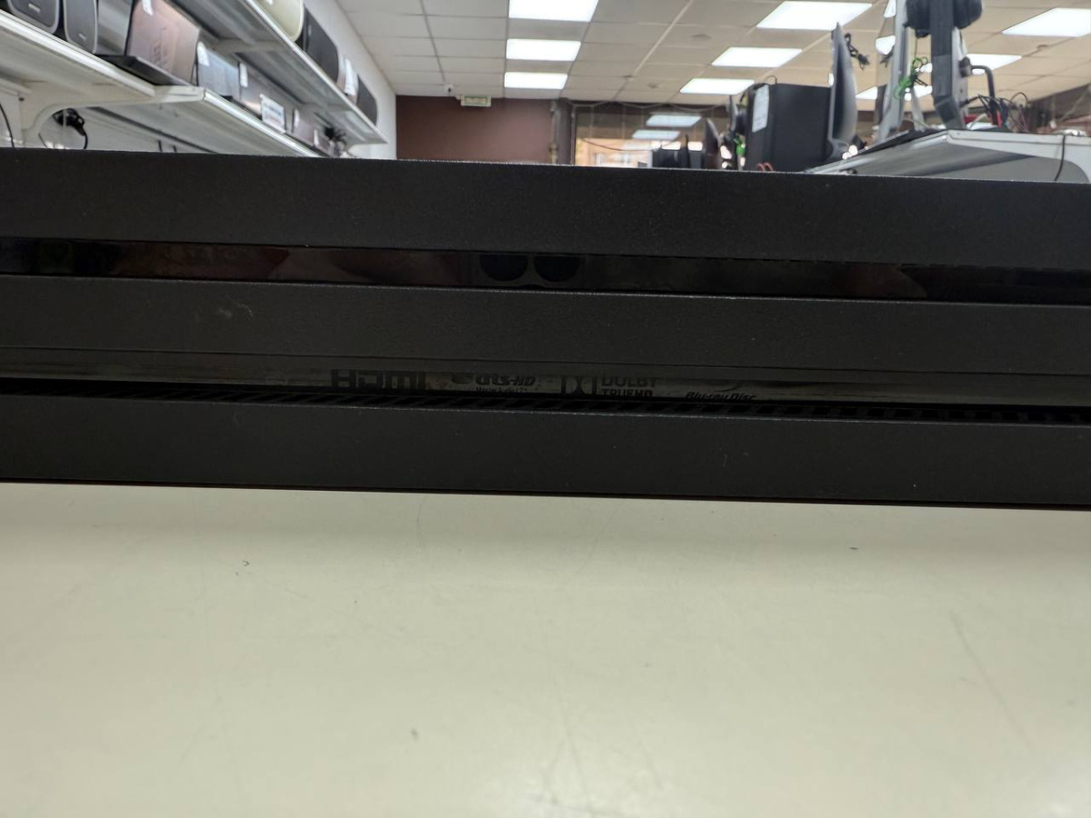 Игровая приставка PlayStation 4 Pro 1Tb