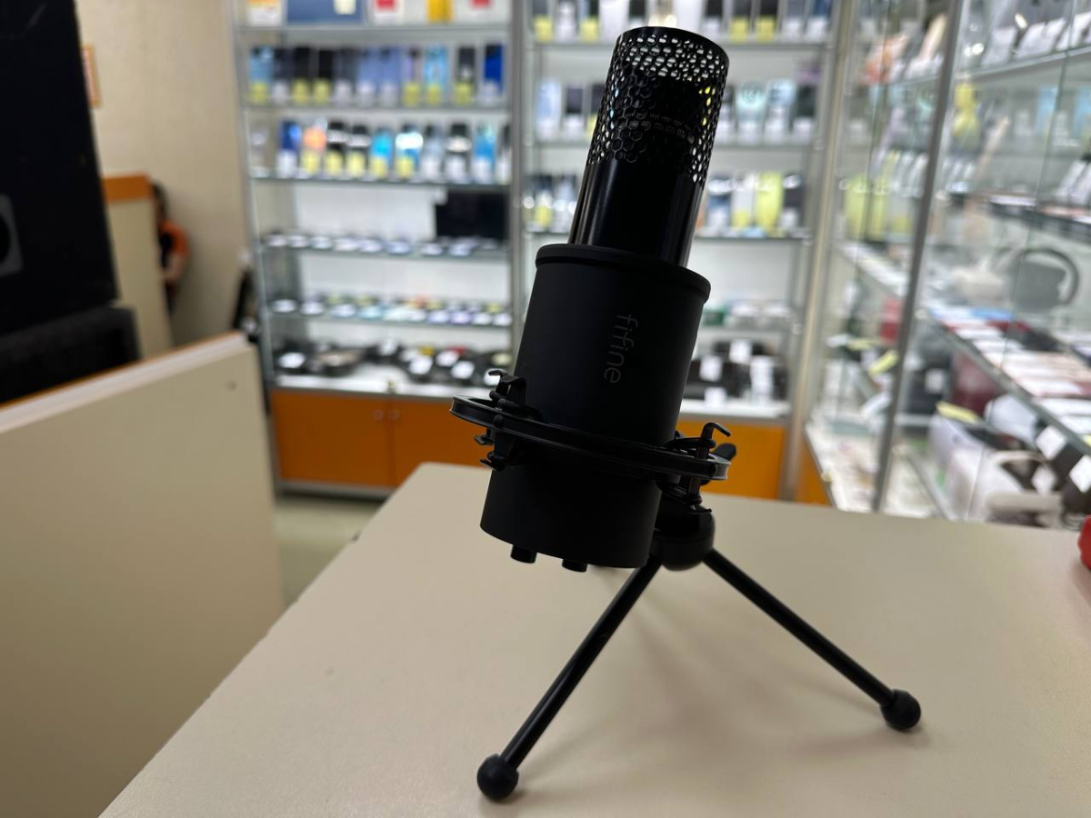 Микрофон Fifine 688