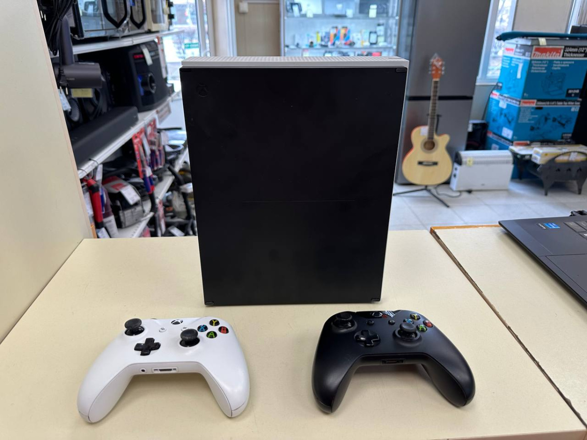 Игровая приставка Xbox One S 1TB