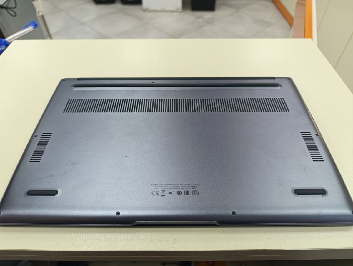 Ноутбук Huawei Boh-WAQ9HNR; Ryzen 5 3500U, Radeon Vega 8, 8 Гб, 256 Гб, Нет