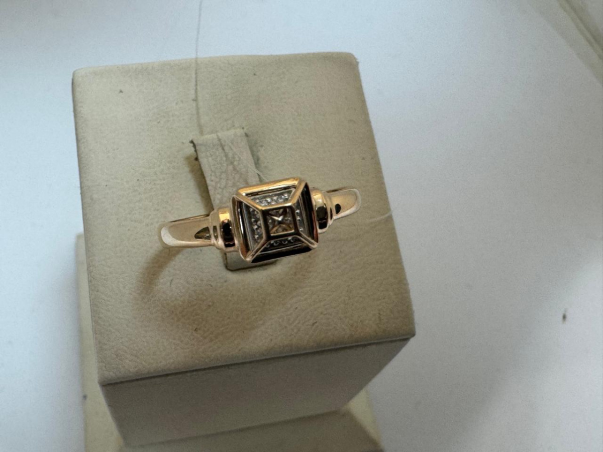 КОЛЬЦО С КАМНЯМИ (Au 585)