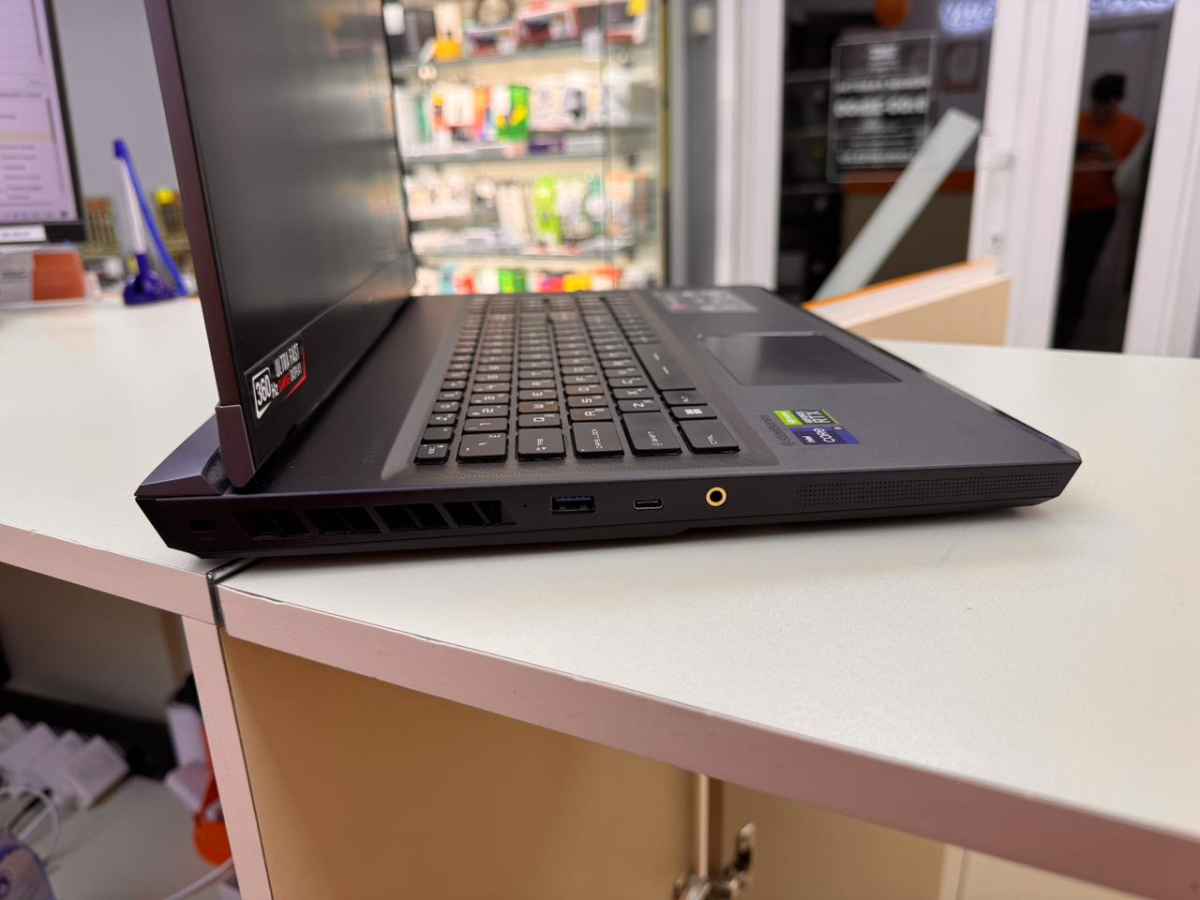 Ноутбук MSI; 12700HK, GeForce RTX 3080 Ti, 32 Гб, 1 Tb, Нет