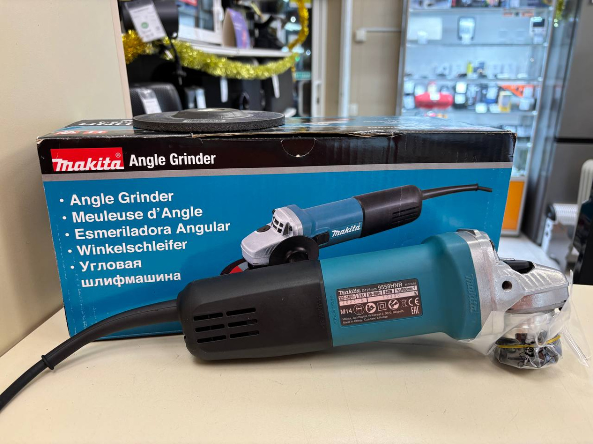 Угловая шлифмашина Makita 9558HNR