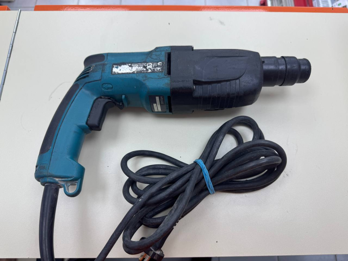 Перфоратор Makita HR2450FT