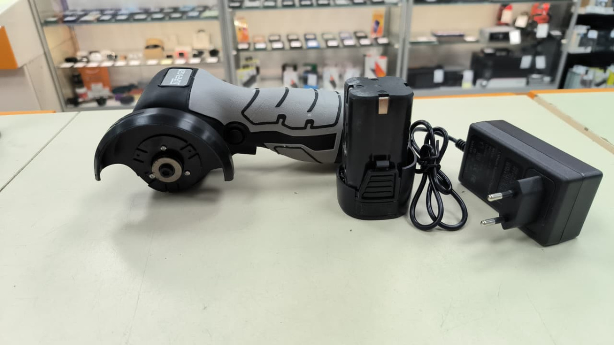 Угловая шлифмашина Sumake FME822