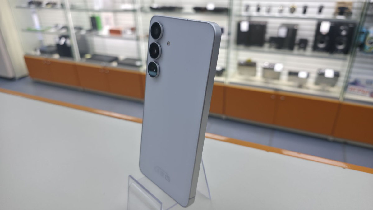 Смартфон Samsung Galaxy S25 FE 8/256