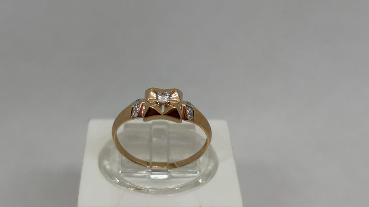 КОЛЬЦО С КАМНЯМИ (Au 585)