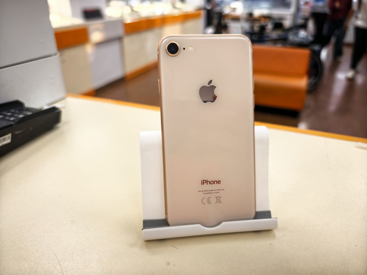 Смартфон Apple iPhone 8 64Gb