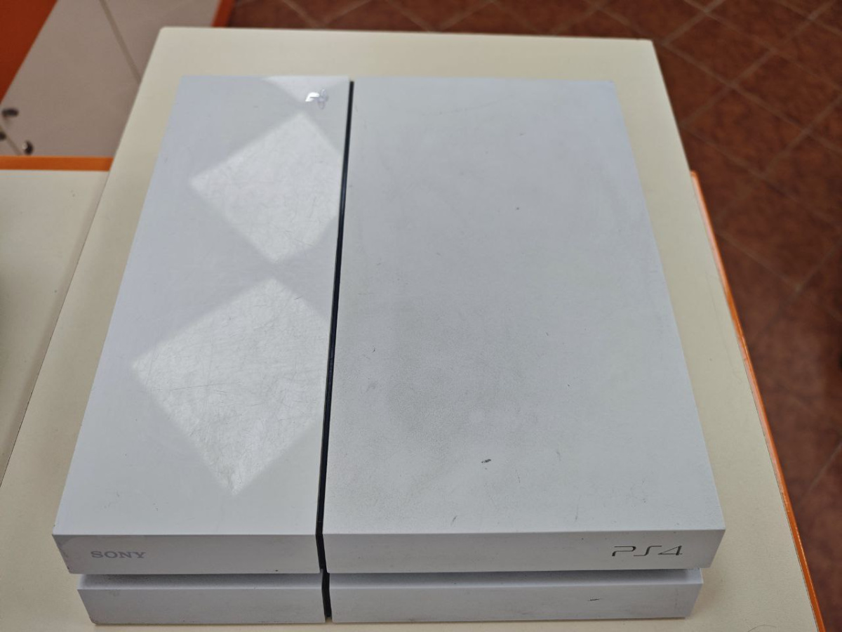 Игровая приставка PlayStation 4 FAT 500GB