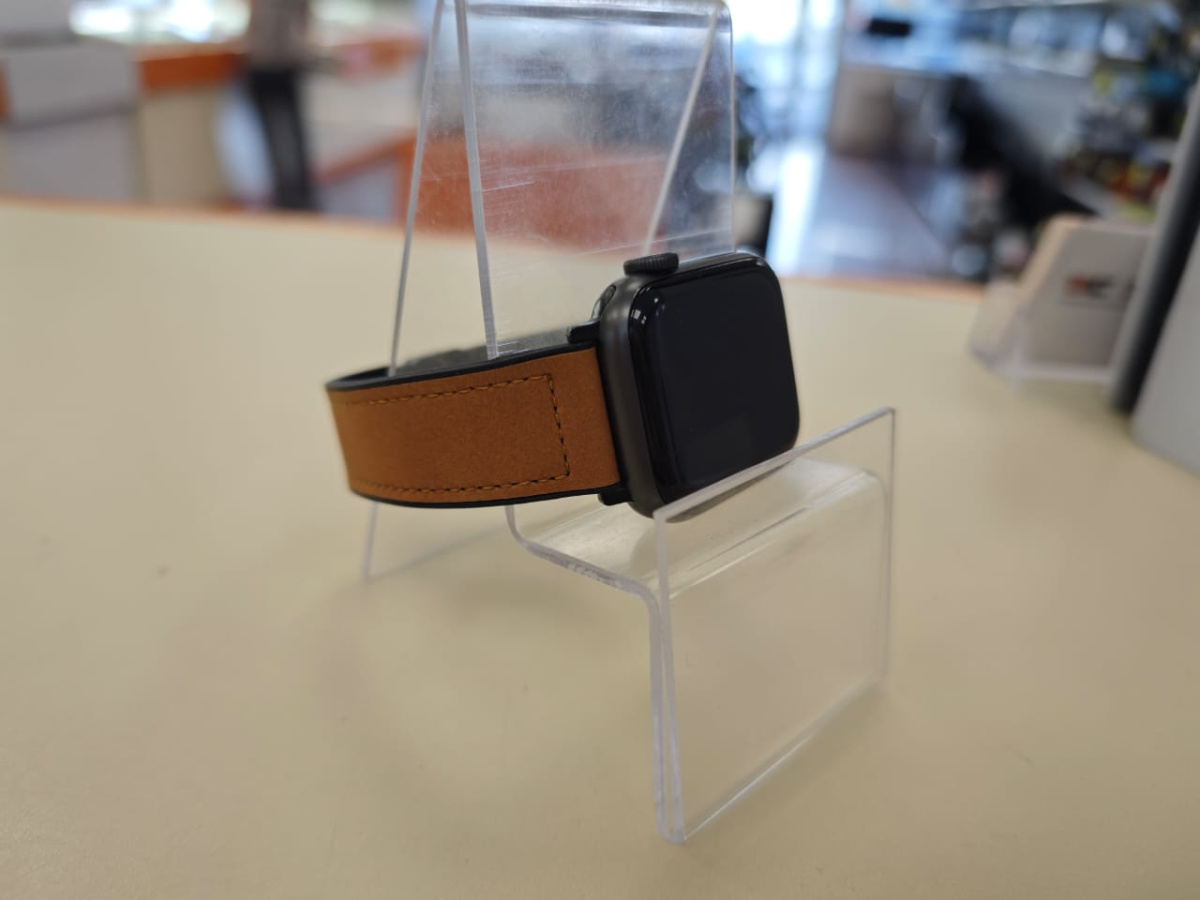 Смарт-часы Apple Watch SE 2022 44mm