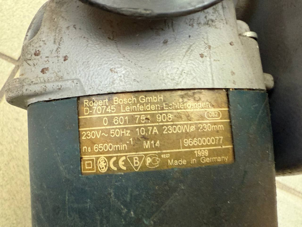 Угловая шлифмашина Bosch GWS 23-230